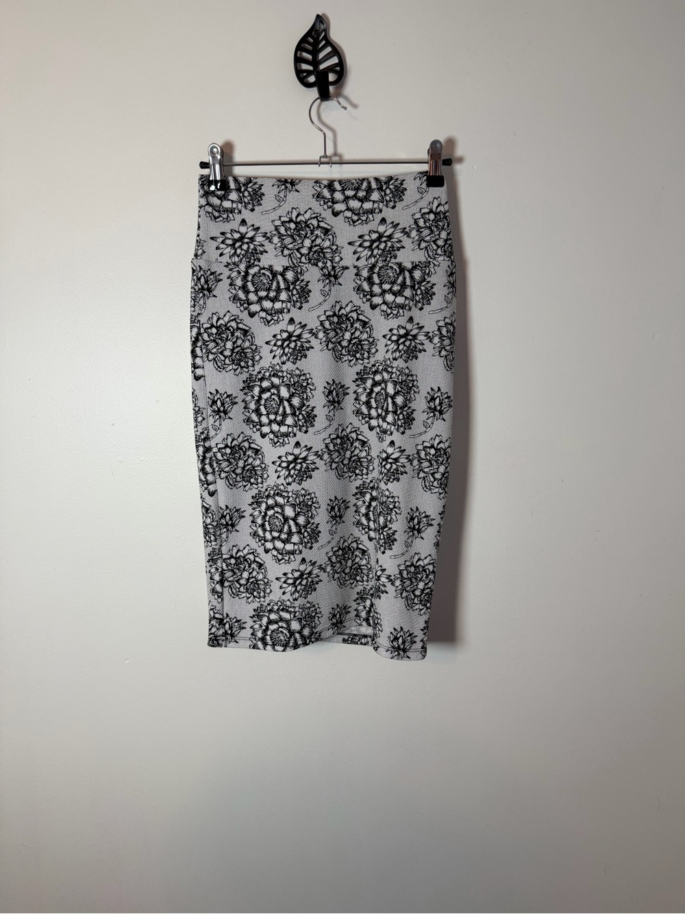 Lula‎ Roe Pencil Skirt - Black and White